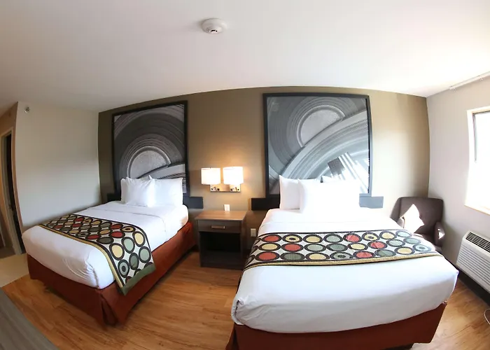 Super 8 By Wyndham Portsmouth