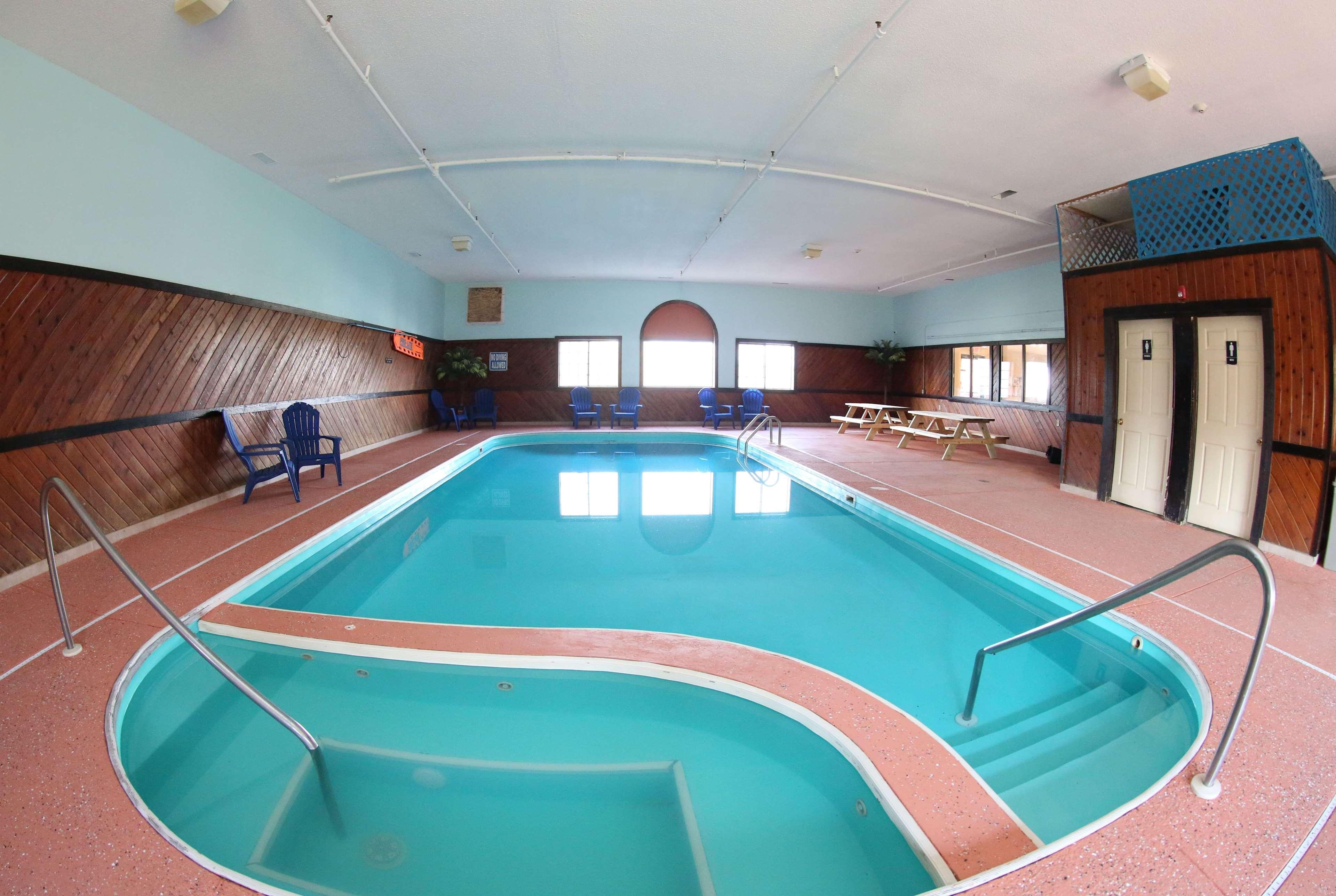 Super 8 By Wyndham Portsmouth Hotel