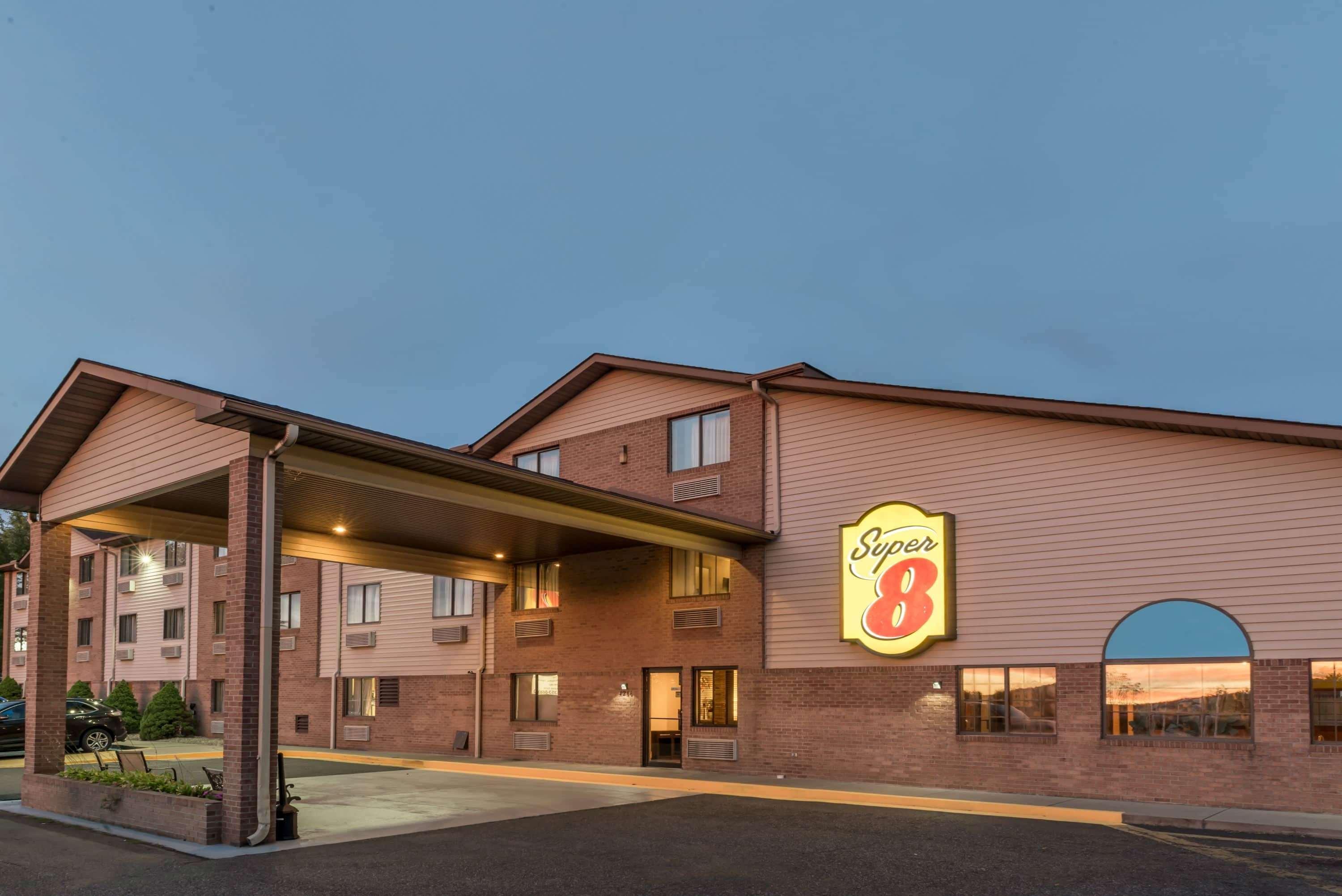 Super 8 By Wyndham Portsmouth Hotel Rosemount