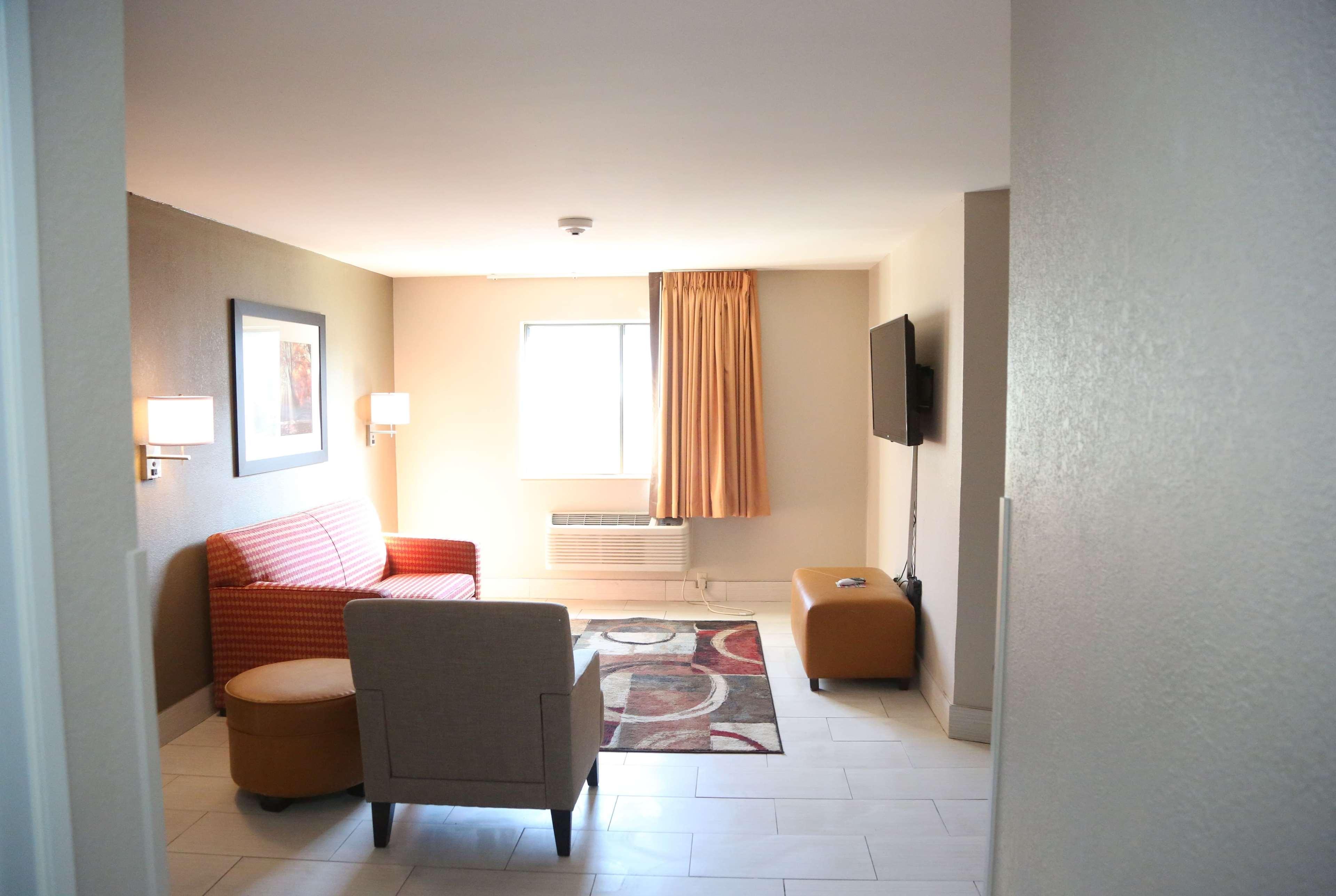 Super 8 By Wyndham Portsmouth Rosemount