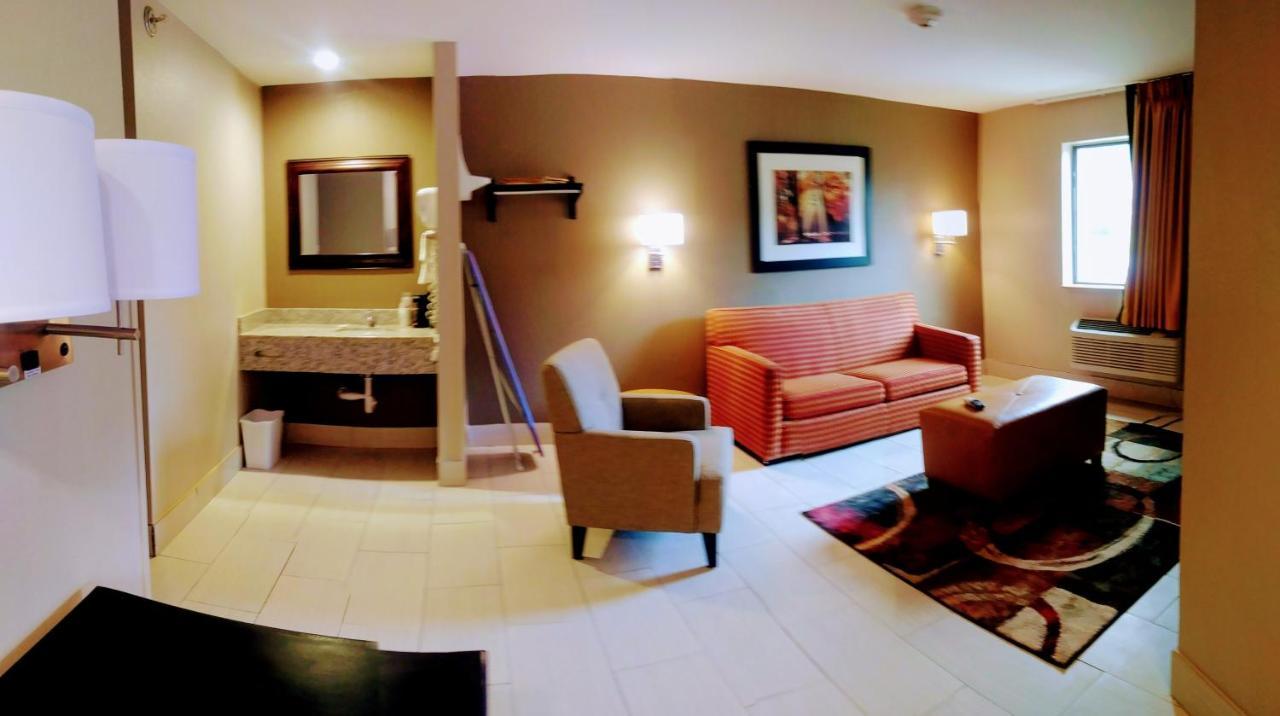 Super 8 By Wyndham Portsmouth Hotel